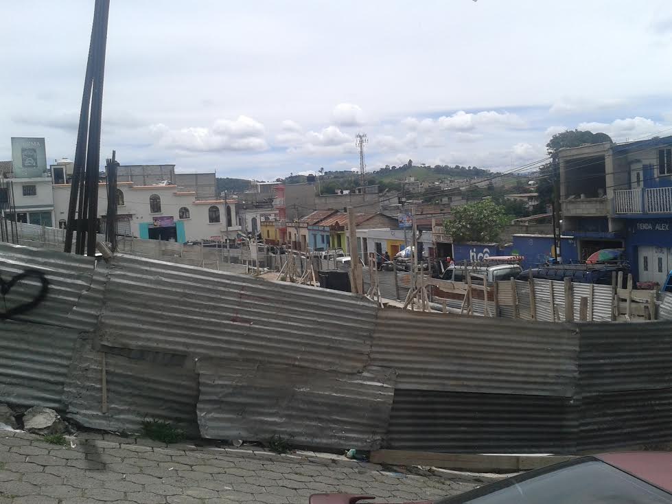 Mercado Minerva en construcción. Huehuetenango