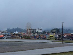 La instalación, que ha costado más de Q11 millones, se utiliza como campo de la feria. (Foto: Ojoconmipisto)