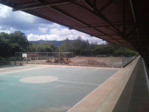 Vista de las canchas polideportivas, que también serán remodeladas. (Foto; Ojoconmipisto)