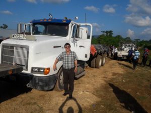 El alcalde de Ixcán, Quiché, Raúl Gutiérrez Ardón, y su concejo municipal, decidieron incrementarse el salario y dietas a partir de 2017. (Foto: Municipalidad de Ixcán)