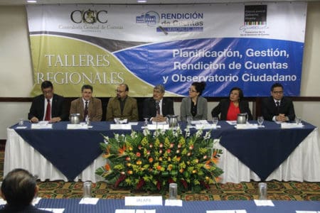 Representantes que participaron en el taller de rendición de cuentas.
