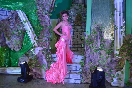 Jaquelin Alvizures fue coronada Flor de la Feria el pasado 3 de abril. Foto: Municipalidad