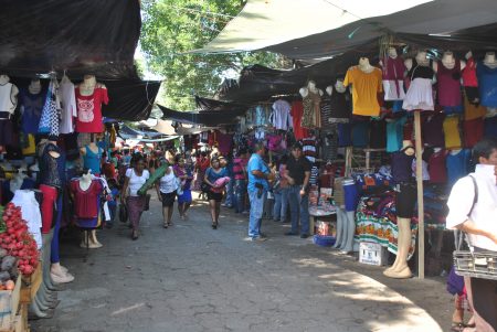 Mercado "La Terminal", en la zona 4. Foto: www.canal64tv.com
