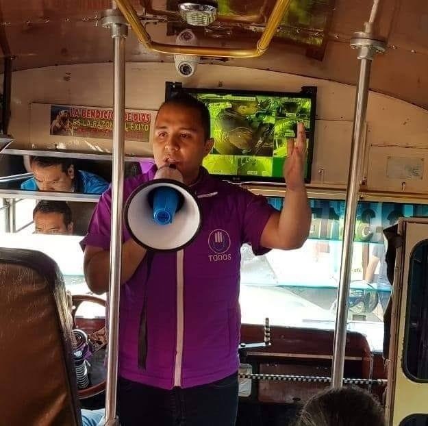 El candidato se presenta como el más joven que aspira a la alcaldía.