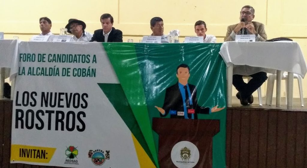De Izquierda a derecha: Venancio Ubaldo Caal Chiquín, Partido Bienestar Nacional; Carlos Federico Hun Macz, Partido Semilla; Carlos Alberto Luna, candidato a concejal, Partido Productividad y Trabajo (PPT); Erwin Haroldo Pereira Mucú, Partido Winaq; Néstor Alejandro Reyes Reina, candidato a síndico I, Partido Libre; y Job Ramiro García y García, Partido Unionista. (Foto: Yeimi Alonzo).