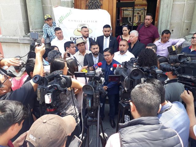 La ley privilegia a los partidos politicos en relación a los comités cívicos. Por ello, los no suelen ganar más de 20 alcaldías de las 340 (Foto: Comité Cívico Qosamaj).