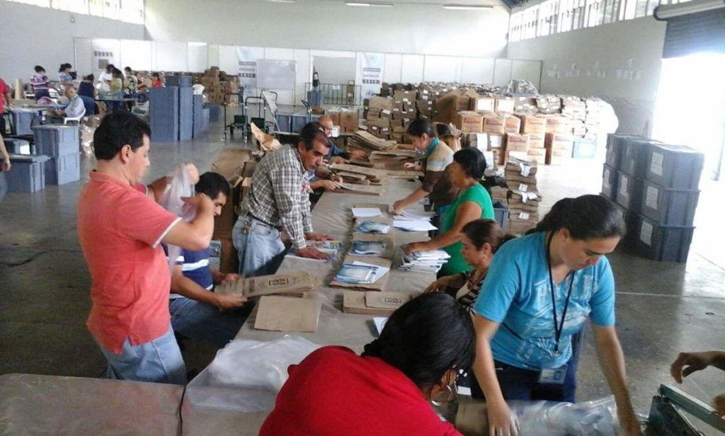 El criterio para definir el orden en la papeleta dependerá de en qué orden fueron inscritos por el Registro de Ciudadanos los distintos candidatos (Foto: TSE).