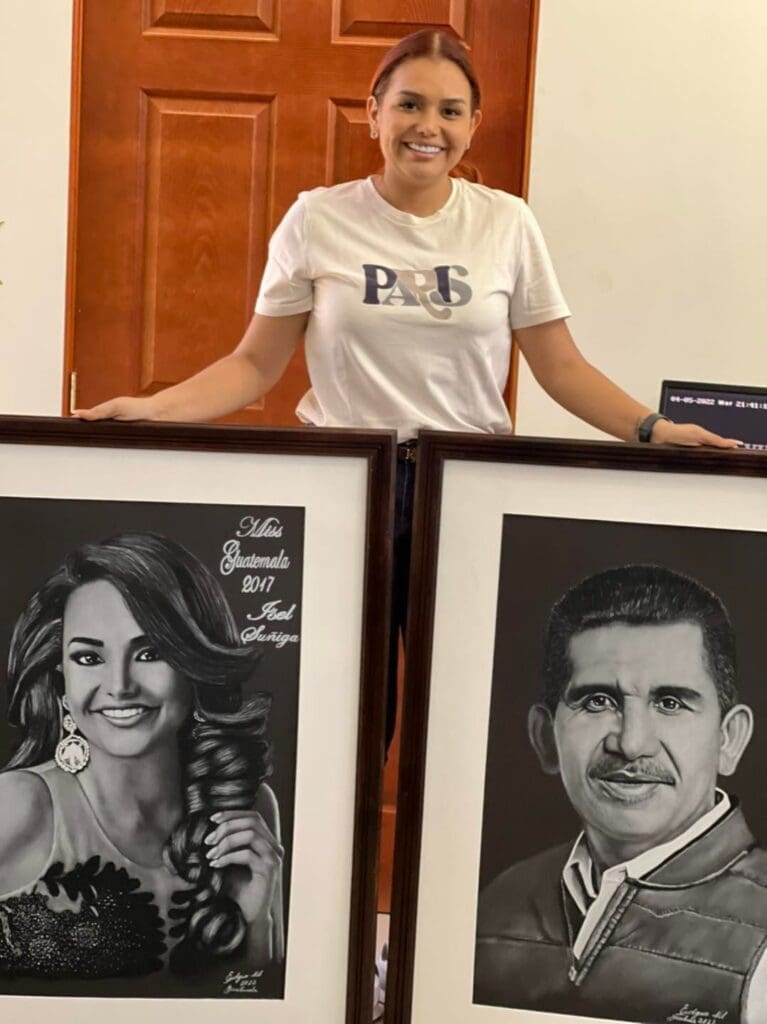 Isel Súñiga recuerda de forma constante en sus discursos como alcaldesa a su papá "El Pocho Súñiga" extraditado en 2019 y fallecido en 2020.