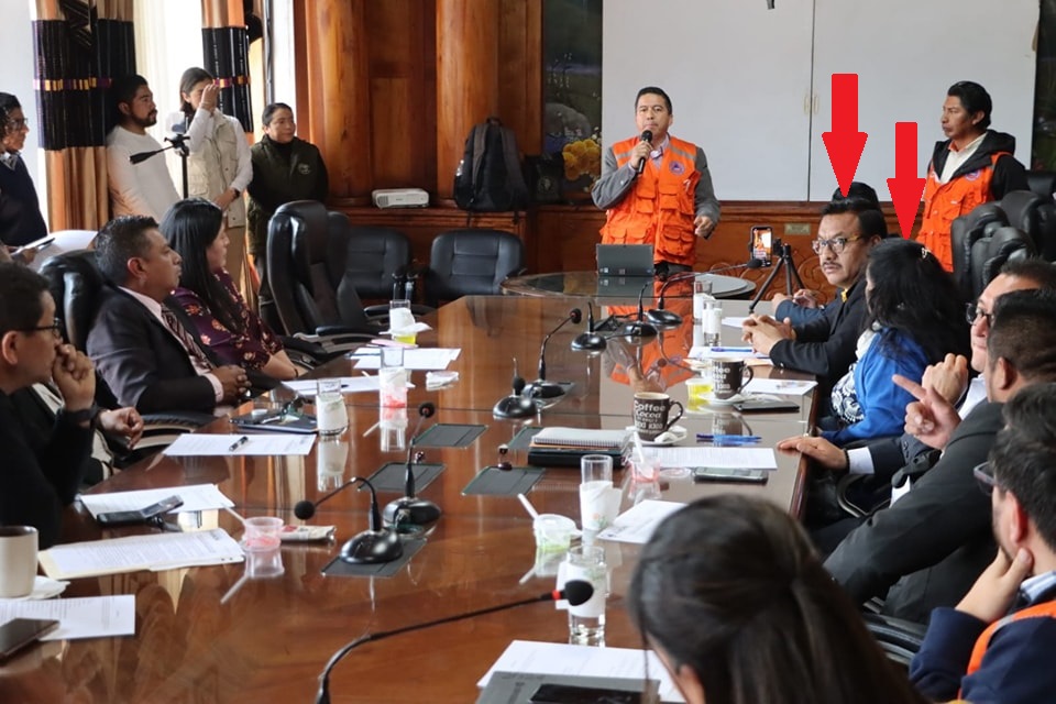 Los lugares del concejal VII, Marco Chavez, y VIIl, Rodrigo Pereira, los ocupan concejales suplentes del bloque Humanista, Ingrid Edilsa Guzmán y Jony Winston Isaac Ulín. Este ultimo tiene una plaza de piloto en la Empresa Eléctrica Municipal.