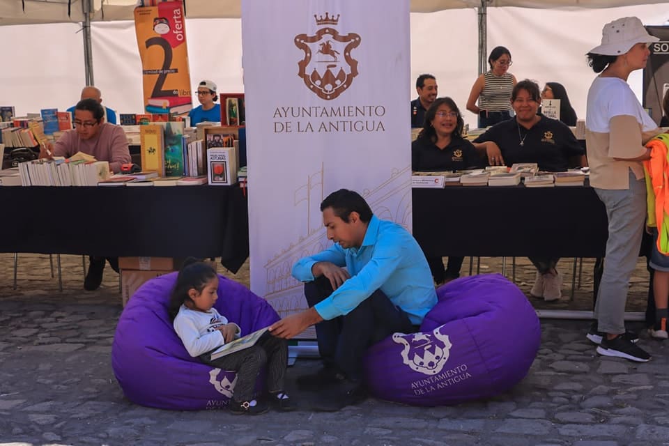 Rincón literario durante la feria de libro de 2023.  