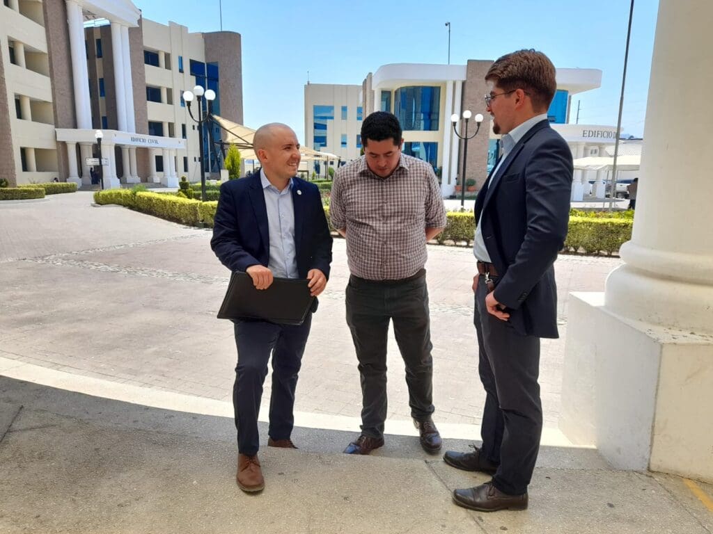 Esta acción busca apartarlos de sus cargos y obstaculizar la fiscalización de los recursos públicos en Quetzaltenango, dijeron en un comunicado.