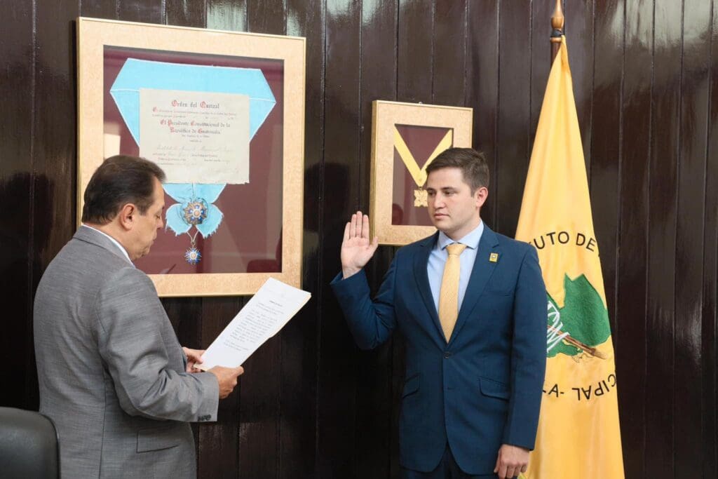 El actual presidente de la Anam, Sebastián Siero, ocupa cuatro sillas además de su cargo por el cual fue electo a principios de 2024. Sus ingresos al mes suman Q71 mil.