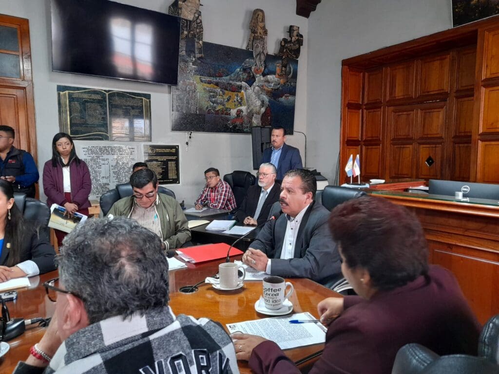 La junta de vecinos que empuja la investigación contra el alcalde por la tala de más de 60 árboles, fue notificada de la resolución de la CSJ, la mañana del jueves 20 de junio.