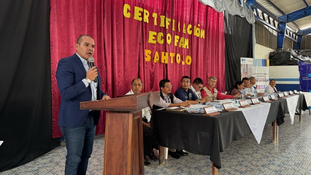 Las matemáticas de esta certificación dicen que por cada Q1 invertido en agua y saneamiento se reduce entre Q5 y Q12 en curaciones.