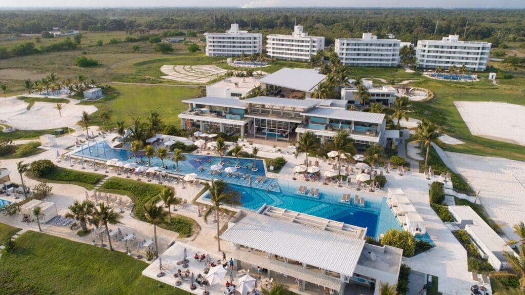La alcaldía adjudicó un paquete por Q80 mil 136 que incluye hospedaje por dos días y una noche en Oceana Beach Resort.