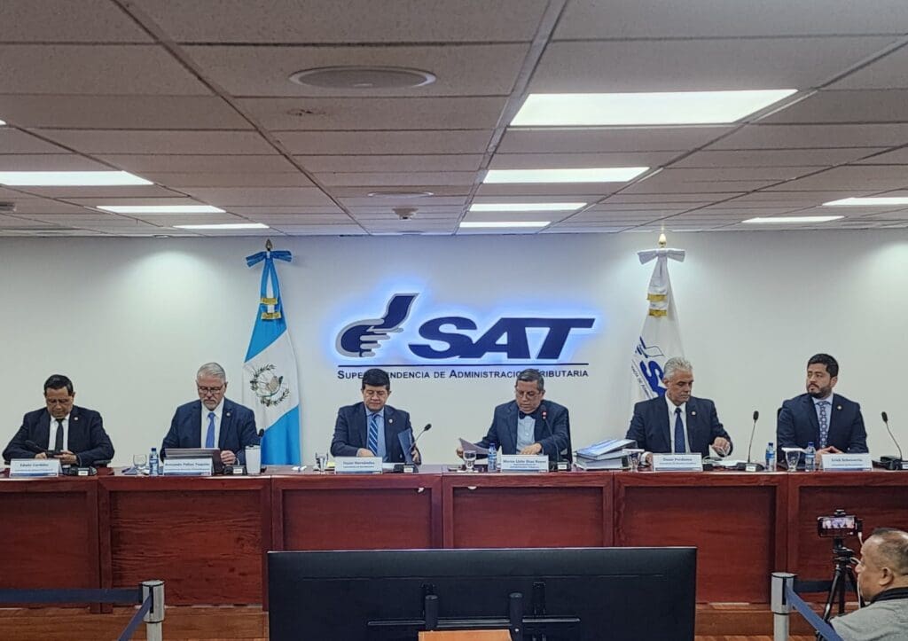 Conferencia de prensa brindada por la SAT este 14 de agosto. Foto: SAT