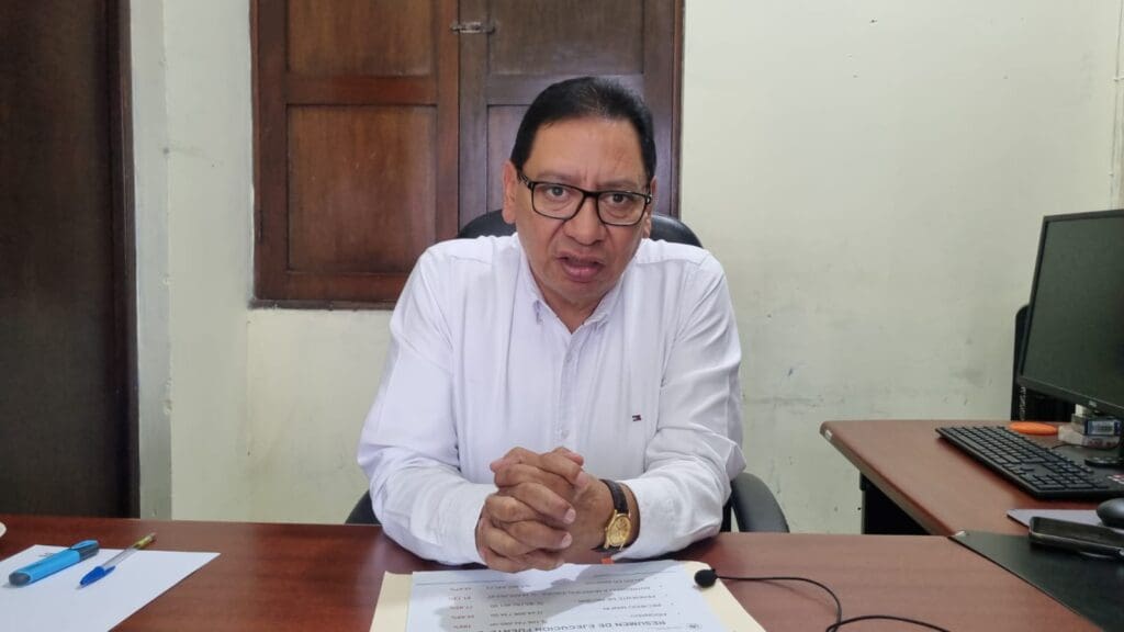 El proceso laboral duró nueve años, lo ganó Hugo Vásquez. Logró su reinstalación como director ejecutivo del Consejo Departamental de Desarrollo (Codede) de Sacatepéquez.