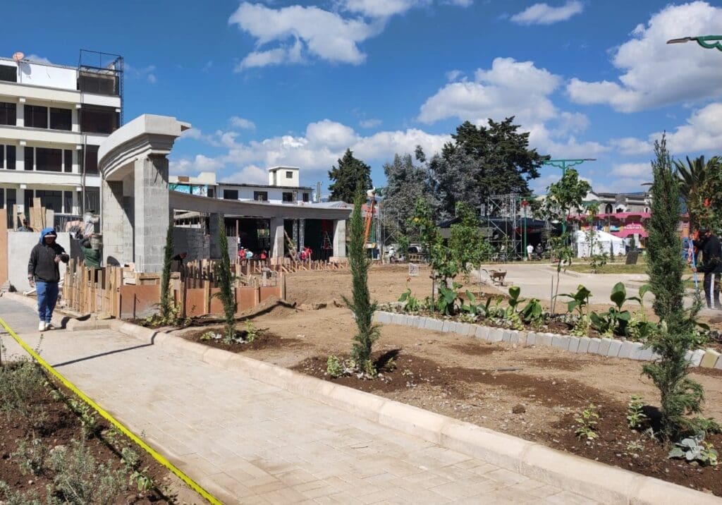 Esta es una de las fuentes que la empresa ICH Constructora edificó en el parque a Benito Juárez, contará con una cascada, luces y burbujas, las fuentes tienen un costo de más de Q2 millones. Foto: Mirna Alvarado.