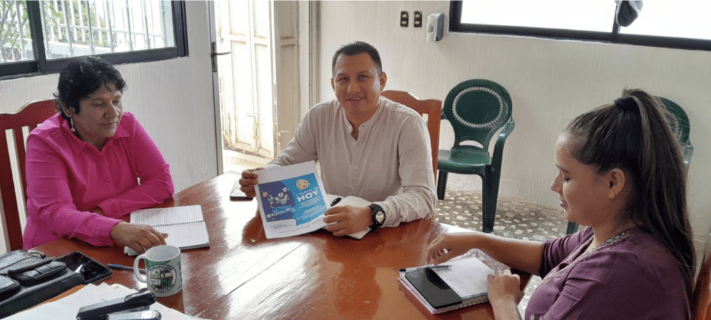 Según Sebastián Siero, presidente de la Anam, no han trabajado con el Instituto. El INAP asegura haberse acercado a 79 municipalidades.