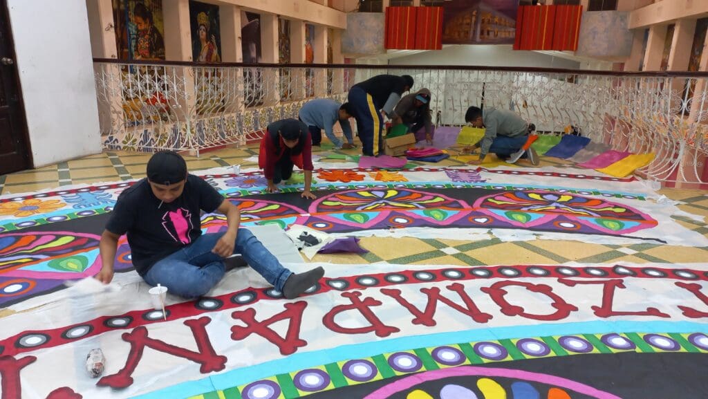 El conocimiento para la elaboración de los lienzos con papel de china de Sumpango y Santiago Sacatepéquez fue distinguido en su XIX sesión celebrada hoy en Asunción, Paraguay.