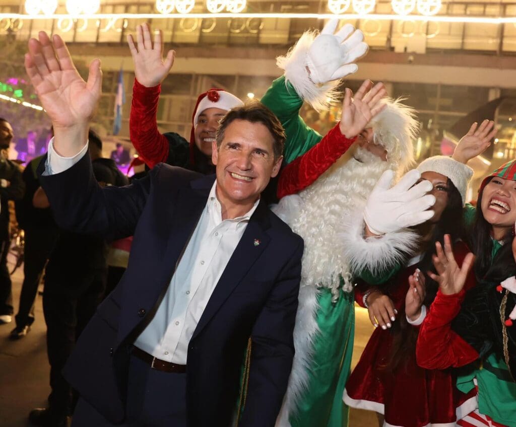 Con esa cantidad servirán a 35 mil personas sus “refacciones navideñas” destinadas a vecinos de las 22 zonas del municipio este diciembre.