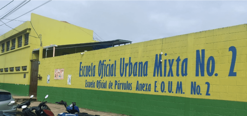 El Mineduc planea absorber gradualmente las nóminas de maestros municipales para que las alcaldías puedan construir escuelas bajo mejores estándares pedagógicos.