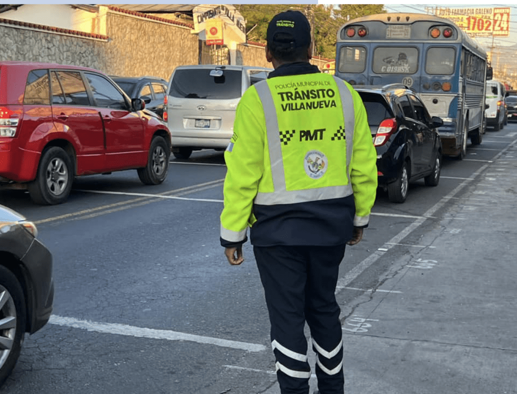 Las reformas a la Ley de Tránsito impiden a las PMT multar conductores sobre las rutas nacionales, lo cual afecta a comunas como San Lucas Sacatepéquez, Santiago Sacatepéquez, Villa Nueva y Ciudad de Guatemala.