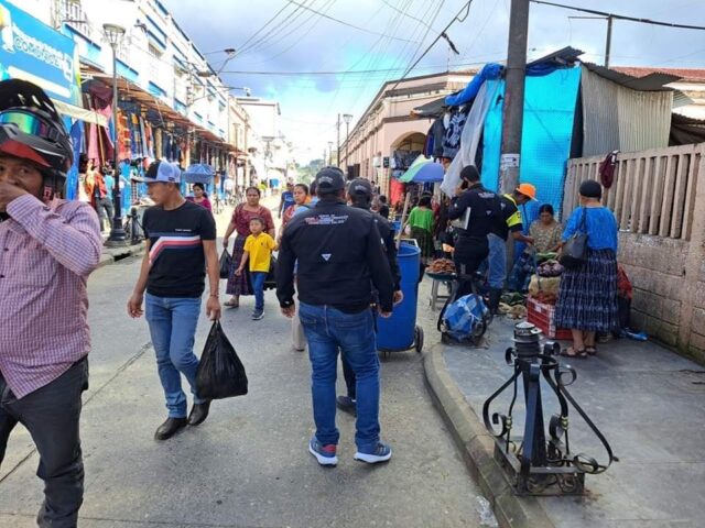 Realizaron una auditoría de la 5a. calle de la zona 1, construida durante la administración de Winter Coc Ba la cual involucra al actual alcalde de Cobán, Felipe Pop Cucul.