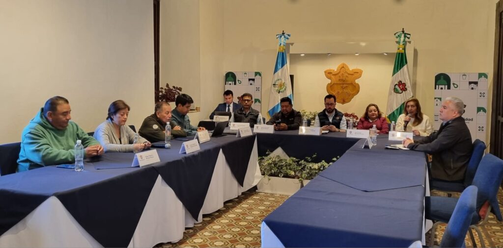 Es la persona a cargo de la jornada nocturna del juzgado. Hay un video donde supuestamente pide soborno a la propietaria de un SPA que funciona sin autorización de la alcaldía.