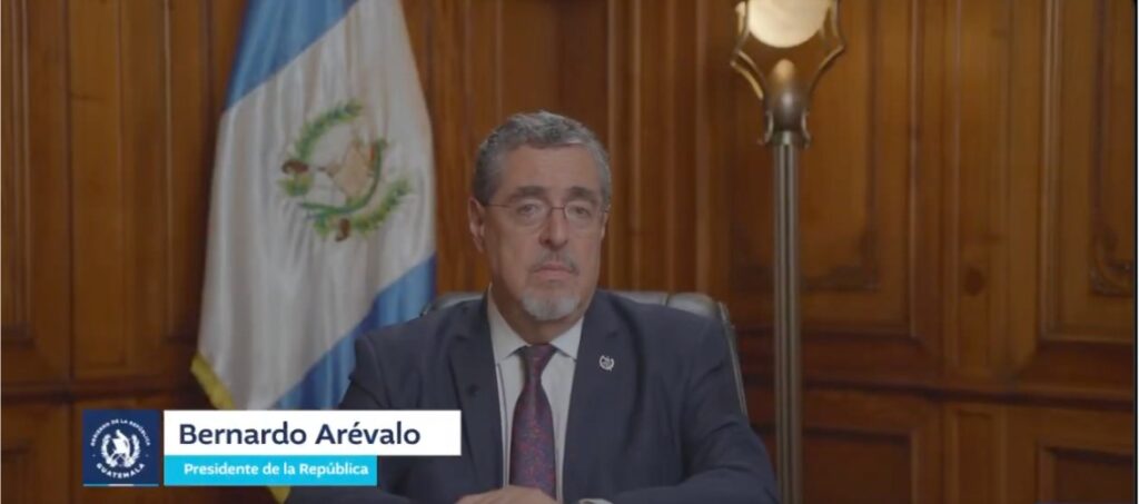 En un video publicado en redes sociales, el presidente Arévalo aseguró que luego del diálogo con los ciudadanos descontentos con la medida, decidió revocar los acuerdos.