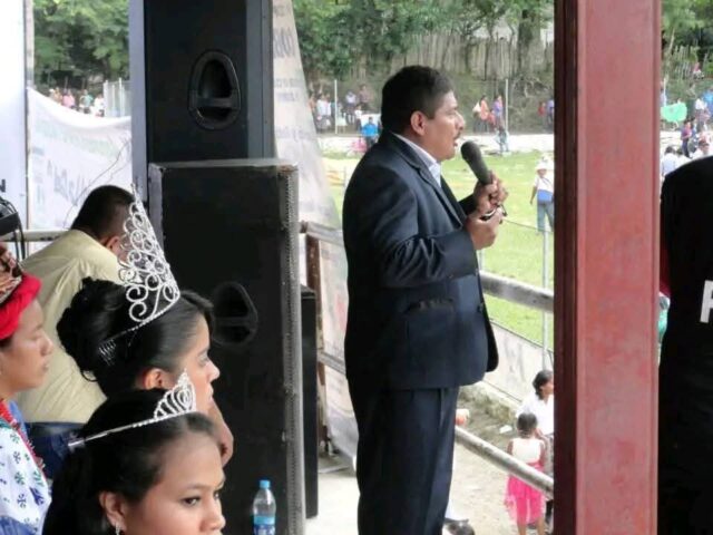 Además de los cuatro años y un mes de prisión debe pagar una multa de Q10 mil y se le ordenó pintar el estadio municipal en concepto de reparación digna.