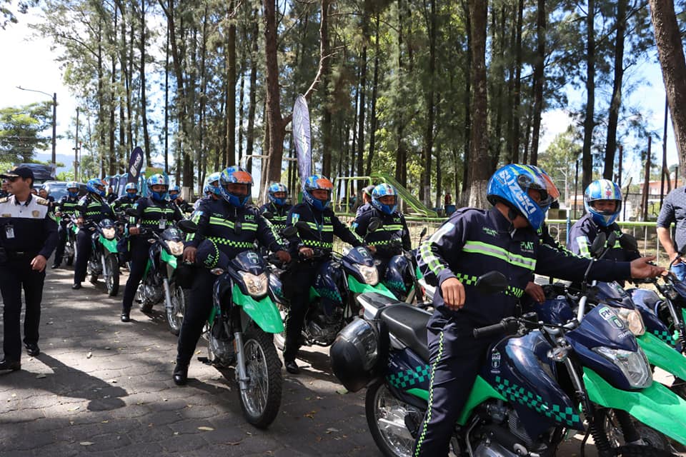 Entrega de vehículos diciembre de 2024.