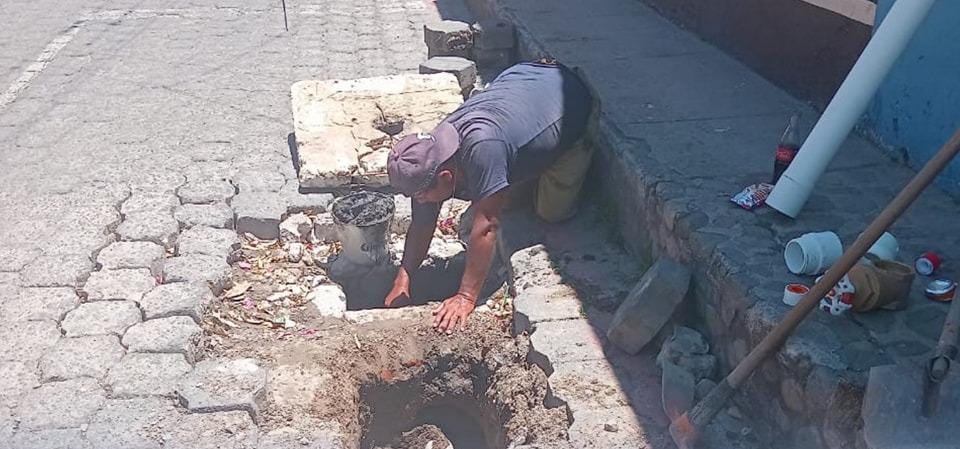Una auditoría de desempeño practicada por la CGC tuvo como resultado una denuncia por la calidad deficiente el agua para consumo humano en uno de los sitios turísticos más importantes del país. Foto: municipalidad de Panajachel.
