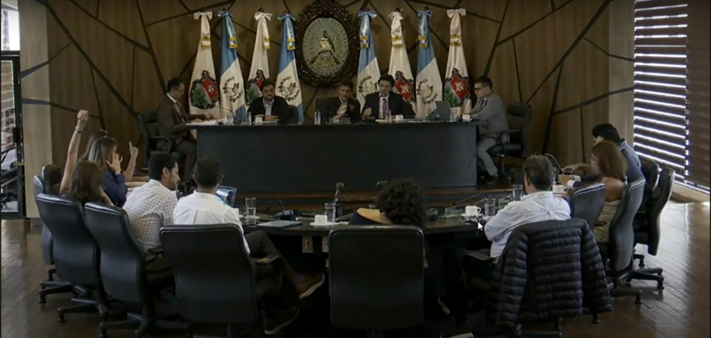 La junta licitadora para calificar al proveedor del proyecto de Q42 millones para remozar 2 kilómetros de la Calle Martí la integraron un abogado, un arquitecto y un contador público.