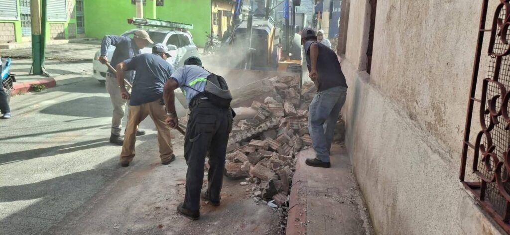La Secretaria de la Conred afirma que los daños en Amatitlán son moderados, no graves. A una semana del enjambre de sismos, el recuento de daños continúa. 