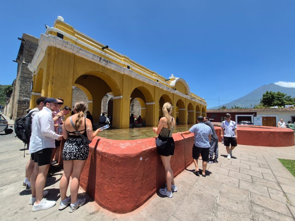 El Inguat impulsa obras para mejorar la calidad de vida de vecinos y experiencias de turistas en Sacatepéquez como el parque a lo largo del río pensativo que costaría Q40 millones.
