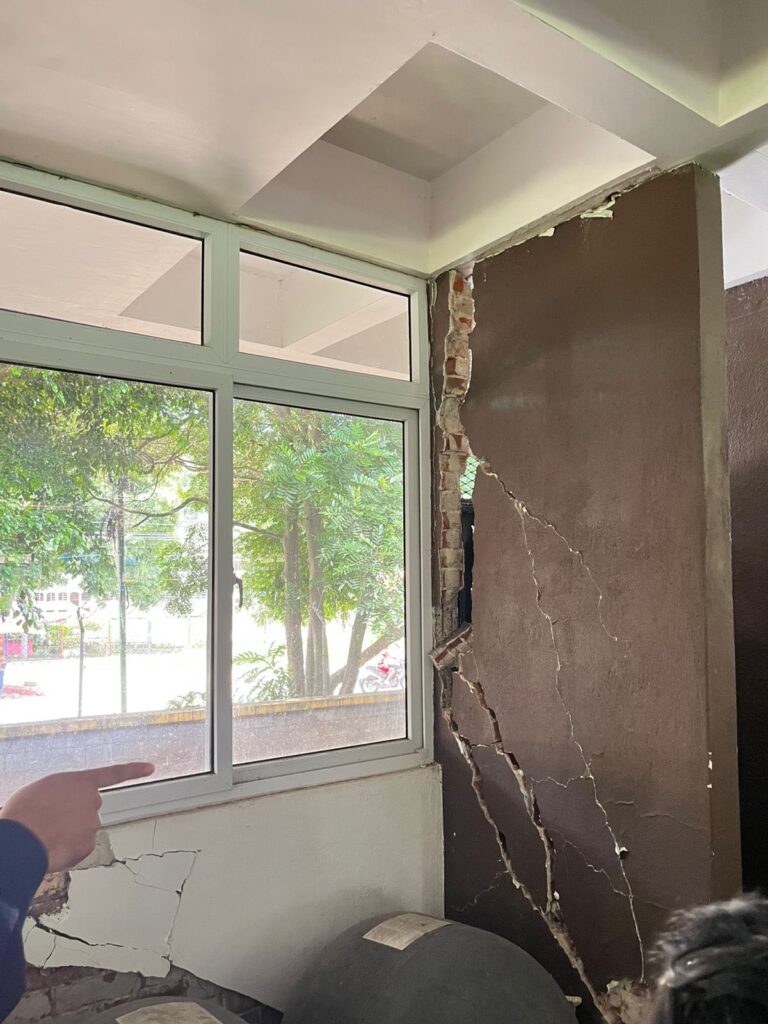 Una de las opciones para trasladar parte del hospital Nacional de Amatitlán era el centro recreativo Las Ninfas, pero durante la evaluación se constató que también sufrió severos daños. Foto: municipalidad.