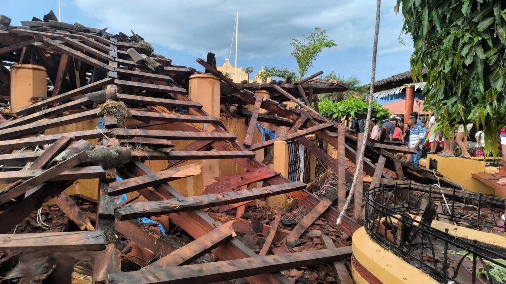 La municipalidad de La Democracia, Escuintla, señaló al instituto de Antropología e Historia (IDAEH) de no otorgar los permisos necesarios para restaurar el quiosco donde murió una persona.