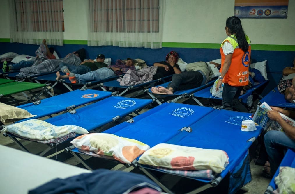 La Conred ha identificado junto a la SOSEP y las municipalidades 1821 puntos sen donde podrían instalarse albergues para protegerse de la temporada fría. Foto: Conred,