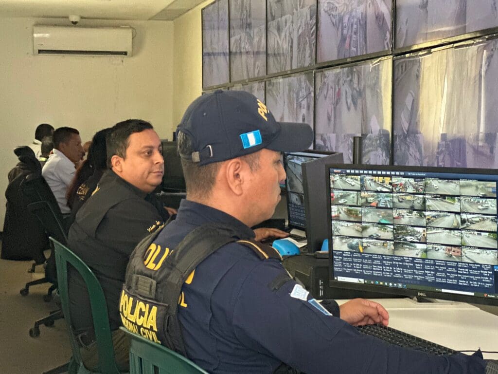 La discusión en redes entre el diputado Randy Coc y el alcalde de Cobán, Felipe Pop, se originó por al primero no le entregaron información las cámaras de videovigilancia. Foto: Eduardo Sam.