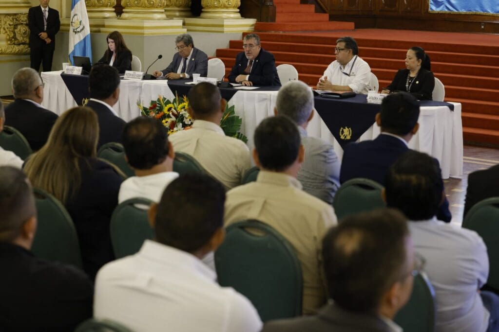 Por región, los alcaldes convocados sostuvieron diálogos con el Presidente en el Palacio Nacional. Foto: Secretaría de Comunicación Social de la Presidencia.