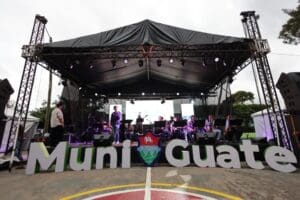 Durante los años electorales, la empresa RN Sound, S.A. que organiza conciertos obtiene los mejores contratos de la municipalidad de Guatemala.