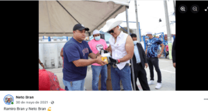 Es alcalde auxiliar de la zona 5 de Mixco, cambió su domicilio para poder ser electo en el municipio vecino de San Juan Sacatepéquez.