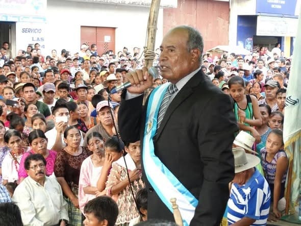 José Everildo Morataya Cadenas fungió como alcalde entre 2016 y 2020. Durante los allanamientos a la municipalidad, la fiscalía secuestró una impresora donde se imprimieron los cheques y que guardaba toda la información que terminó por condenarlo a él y a otros funcionarios. Foto: Noticias La Tinta A.V.